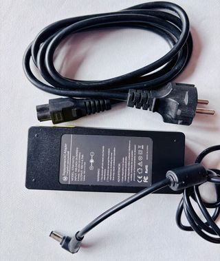 Cargador Portátil 19V 4.74A