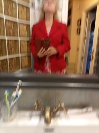 Traje chaqueta y falda rojo