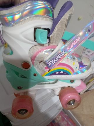 Patines infantiles con ruedas brillantes