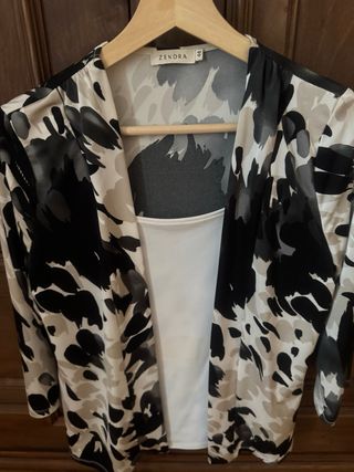 Blusa ZENDRA beige y negro talla 44