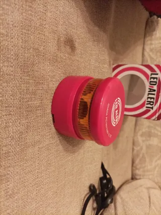 Luz de emergencia LED v16 homologada por la dgt