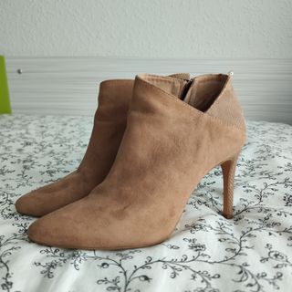 Botines tacón beige - Bershka
