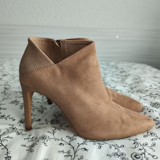 Botines tacón beige - Bershka