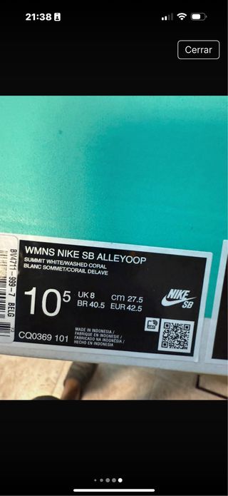 Zapatillas Nike SB blancas y rosas