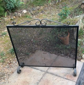 Reixa per llar de foc de ferro