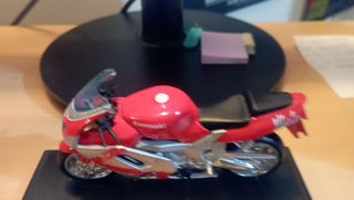 Maisto 1/18 Kawasaki Ninja ZX-9R Completa