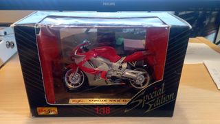 Maisto 1/18 Kawasaki Ninja ZX-9R Completa