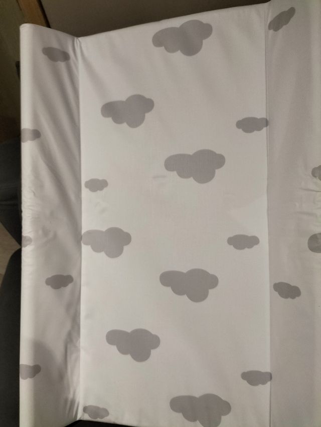 Cambiador bebé nubes