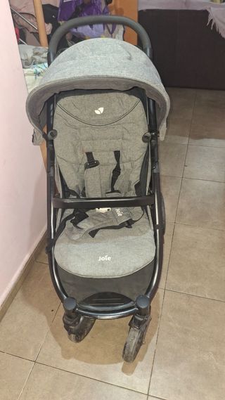 Silla de paseo Joie gris