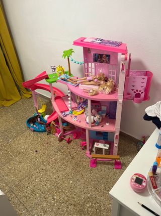Dreamhouse Barbie. Casa de muñecas Barbie.