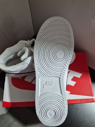 Nike Court Vision Mid Blancas