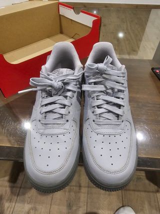 Nike Air Force 1 Gris Talla 39