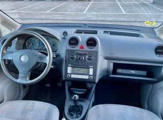 Volkswagen Caddy 2010
