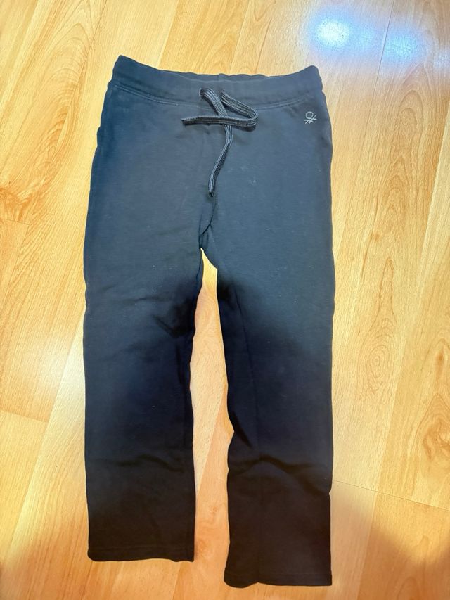 Pantalones vaqueros y negros niña