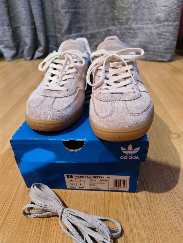 Adidas Spezial Gris y Blanco