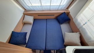 Caravana Adria Aviva 370 DD