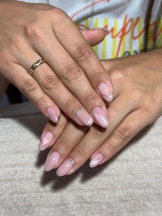 MANICURE Y PEDICURA 