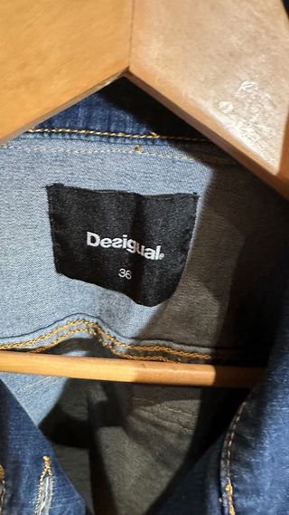 Cazadora vaquera Desigual Talla 36