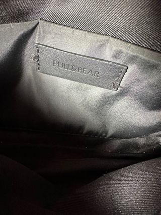 Bolso negro acolchado