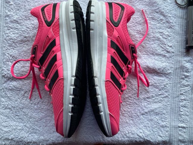 Tenis Adidas Mujer Rosa y Negro