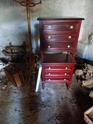 Comodini in legno con base in marmo