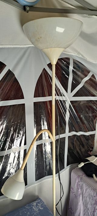 Lámpara de pie Ikea Not blanca