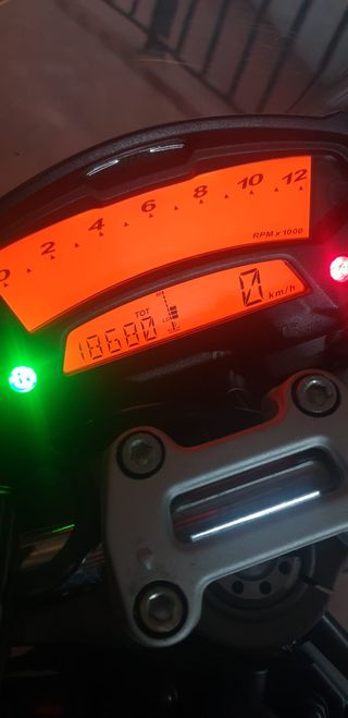 Ducati Monster 696 año 2010 28000km