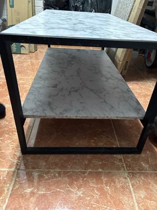 Mesa baja salón mármol y metal