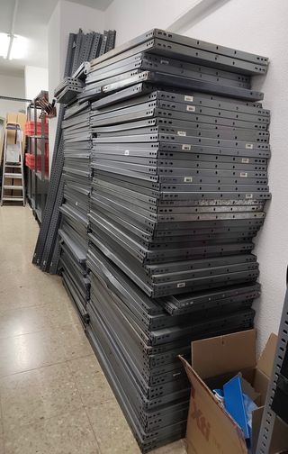 Estanterías metálicas