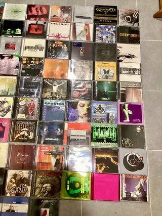 Lote 2 CDs Música Electrónica y Variada