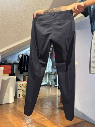 Pantalón de traje azul hombre