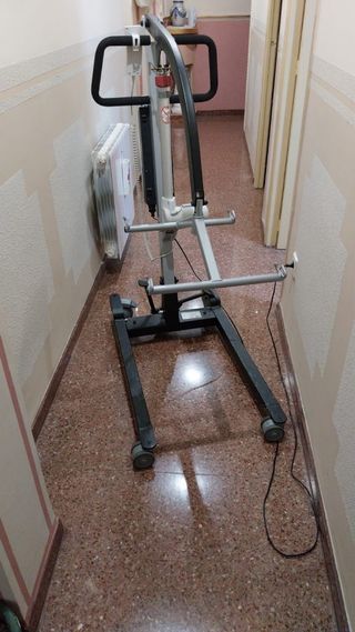 Grúa Eléctrica con Arnés y Ganchos