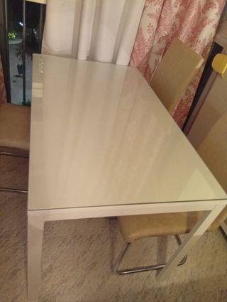 Mesa comedor 175x75+ 4 sillas
