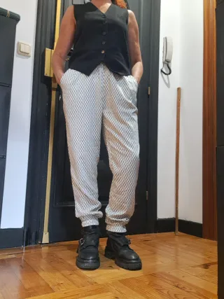 Pantalón bombacho Indi & Cold estampado