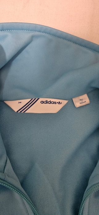 Sudadera Adidas Azul Talla 34
En muy buenas condic