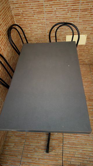 Mesa y Sillas para Bar/Hogar (Escucho ofertas)