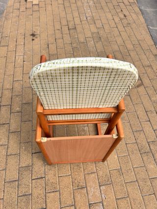 Trona de madera para bebé