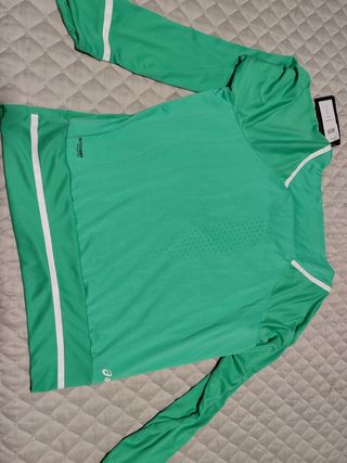 Camiseta Asics verde mujer talla M con etiqueta