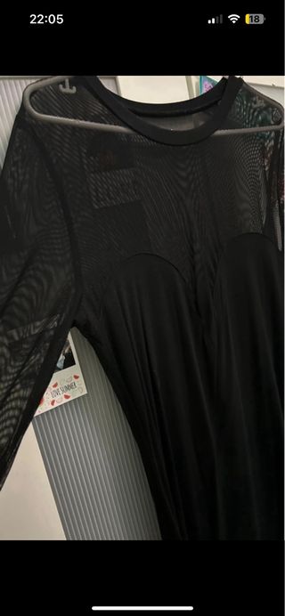 Vestido negro elegante manga larga