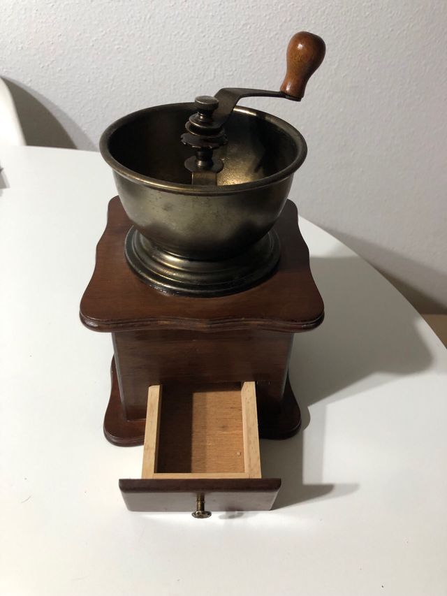 Molinillo de café antiguo madera y metal