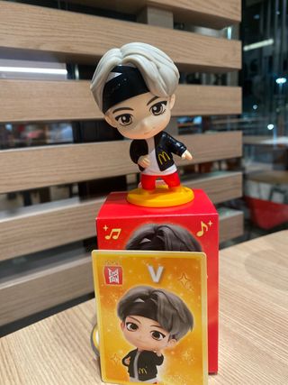 Figura Happy Meal BTS V Tiny Tan