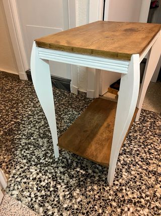 Mesa auxiliar madera.