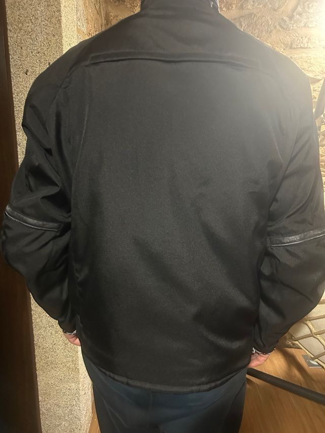 Cazadora moto marca Jes