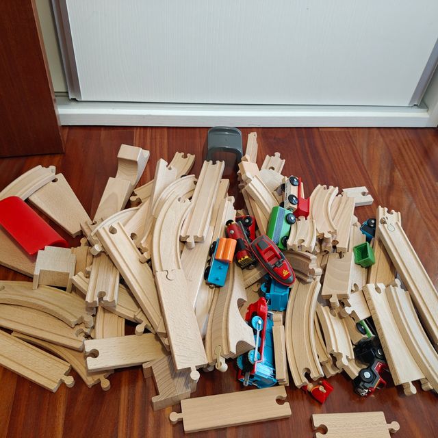 Tren de madera IKEA