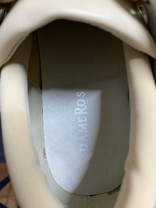 Tenis Beige y Naranja