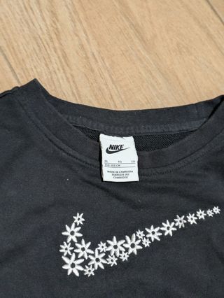 Sudadera Nike Crop Top Floral Negra Talla S
