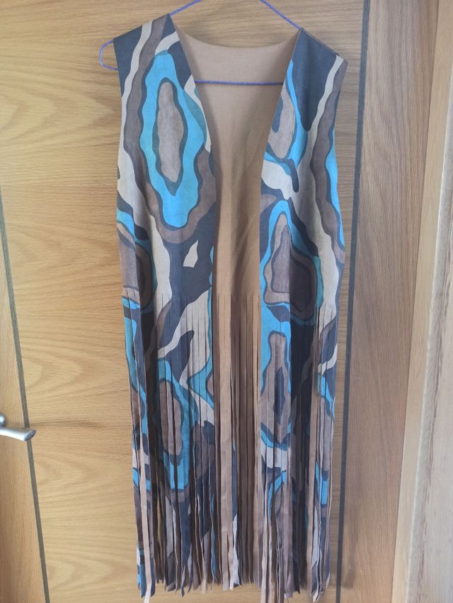 Chaleco flecos antelina T. Única hasta 40 justo