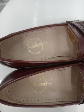 Zapatos de piel AMARIELL marrones