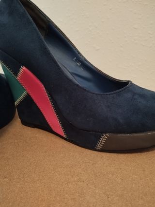 Zapatos de cuña azul y rosa talla 37