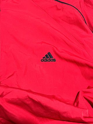 Chaqueta cortavientos Adidas ClimaProof Roja